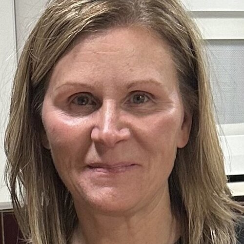 Follow Sheila McGregor on Singulart