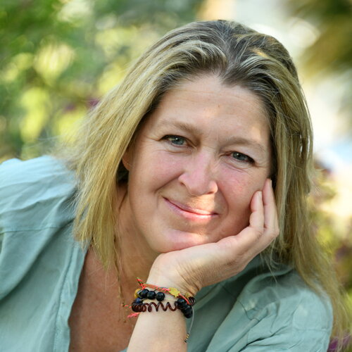 Sigue a Bea Bozon-Esselink en Singulart