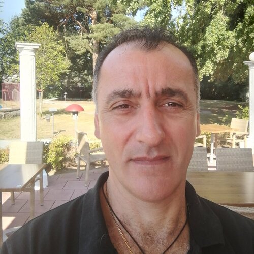 Volg Sotiris Christodoulou op Singulart