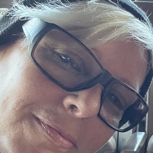 Folgen Sie Mary Kovach auf Singulart