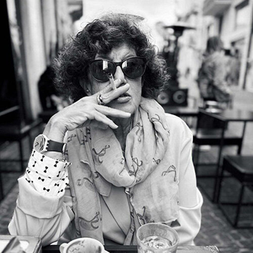 Volg Evgenia Malinovskaya op Singulart