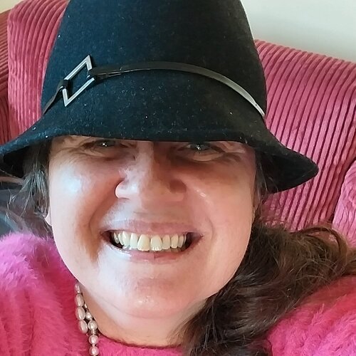 Volg Narelle McCulloch op Singulart