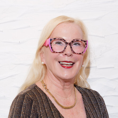 Volg dagmar cavadini op Singulart