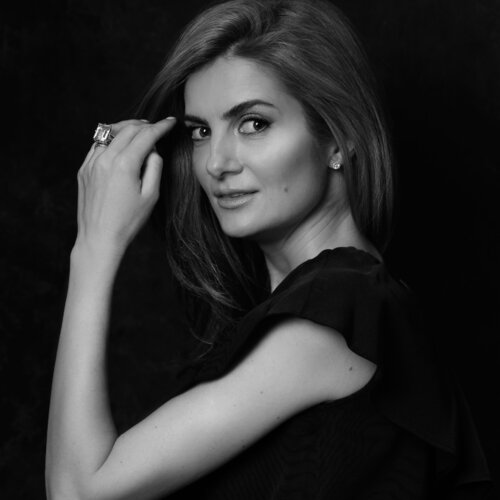 Segui demetra garbasevschi su Singulart