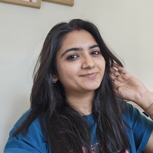 Follow Priyanka Vaya on Singulart