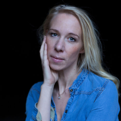 Volg Kristin Howe op Singulart