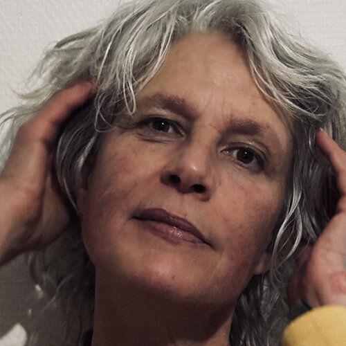 Volg ADASI Virginie Huj op Singulart