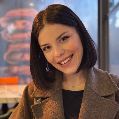 Volg Yaren Manas op Singulart