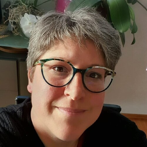 Volg Eliane Hofer op Singulart
