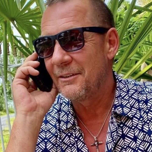 Follow Peter Denk on Singulart