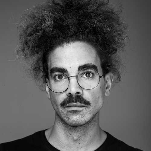 Follow Ákos Burg on Singulart