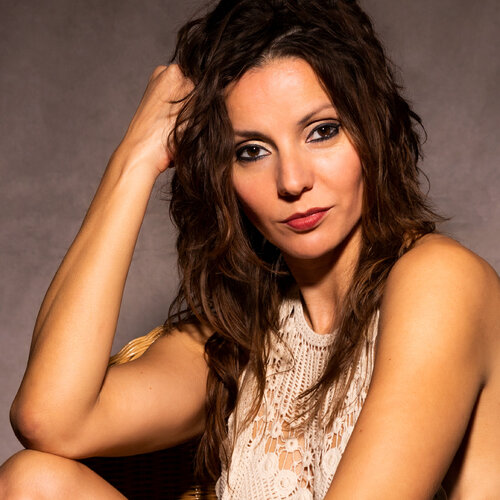Volg Lidia Valle Hernández op Singulart