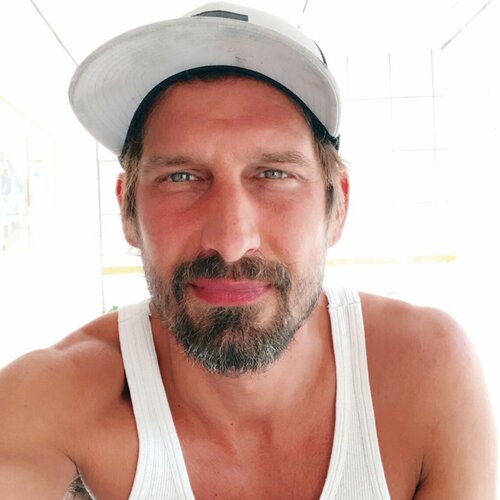 Follow Zwahlen Leonard on Singulart
