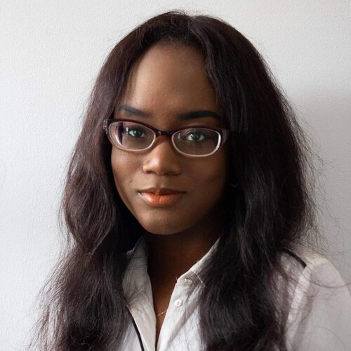 Volg Emmanuella Maeba op Singulart