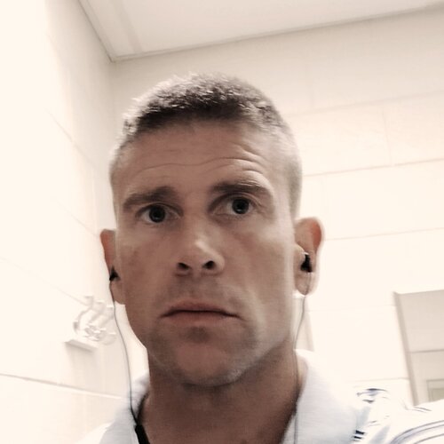 Folgen Sie Christopher Howder auf Singulart