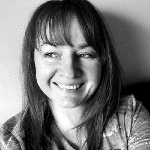 Volg Agata Ziembińska op Singulart