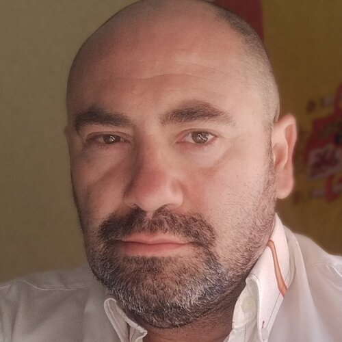 Segui Adolfo Vázquez Burgos su Singulart