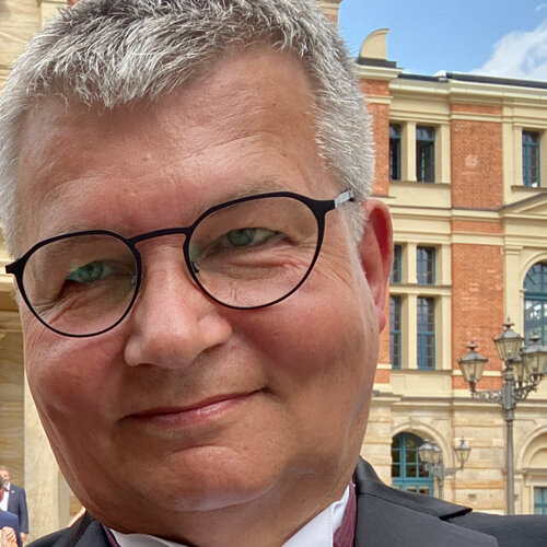 Follow Ralf Steinmeier on Singulart