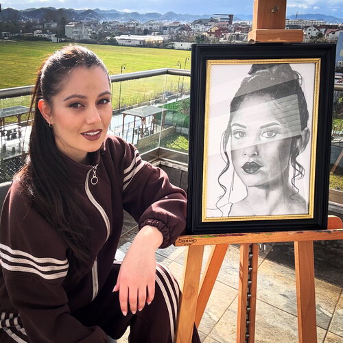 Follow Nikoleta Gjergji on Singulart