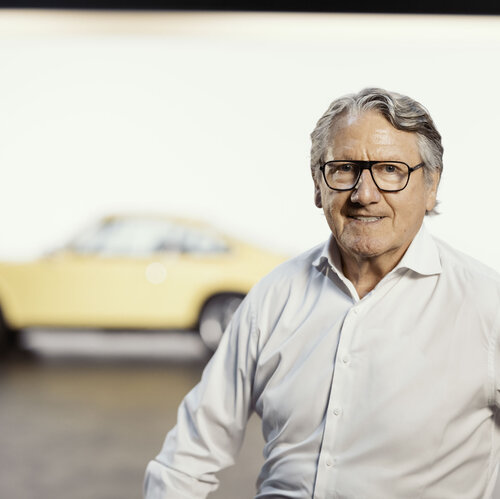 Segui René Staud su Singulart