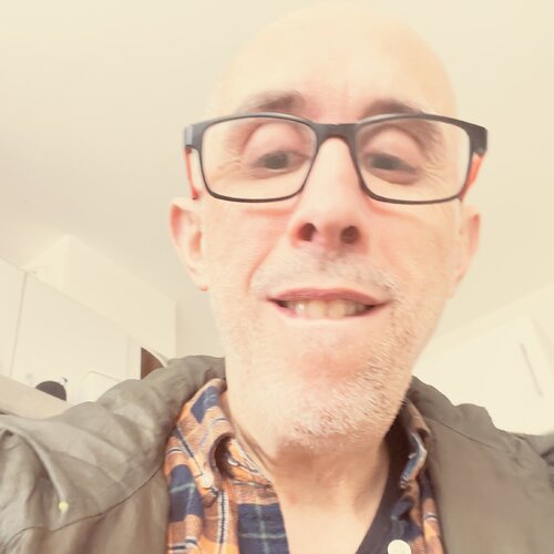 Follow Juan Martinez on Singulart