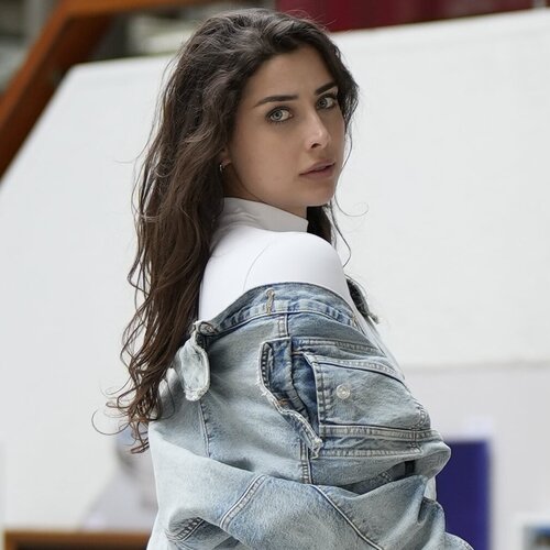 Follow Lera Ost on Singulart