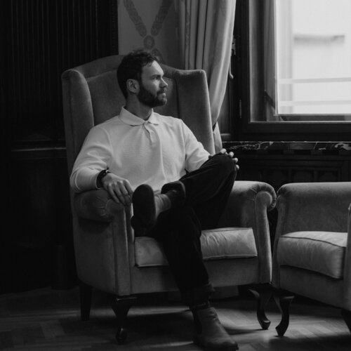 Follow David Holzer on Singulart