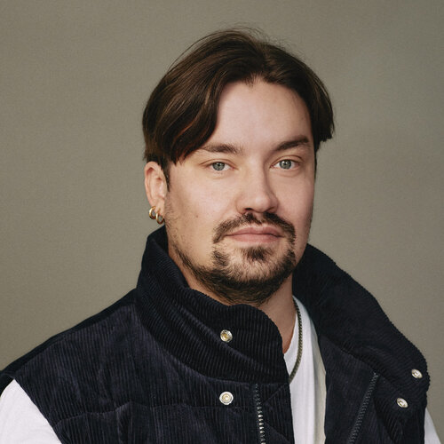 Volg Jens Eike Krüger op Singulart