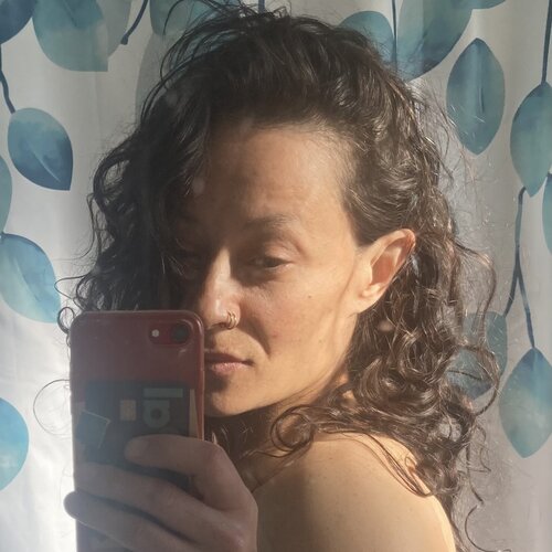 Follow Asya Neubauer on Singulart
