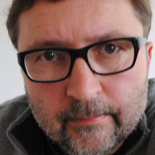 Follow Chris Bitzer on Singulart