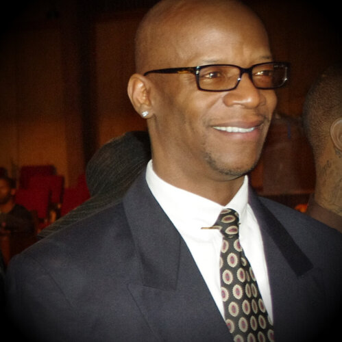 Follow PHILLIP JONES on Singulart