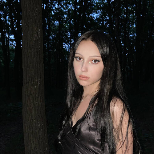 Segui Alisa Kolosova su Singulart
