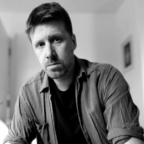 Follow David McConochie on Singulart
