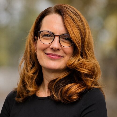 Sigue a Nikoletta Abbasi Katona en Singulart
