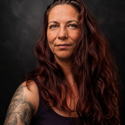 Volg Natalie Pirildak op Singulart