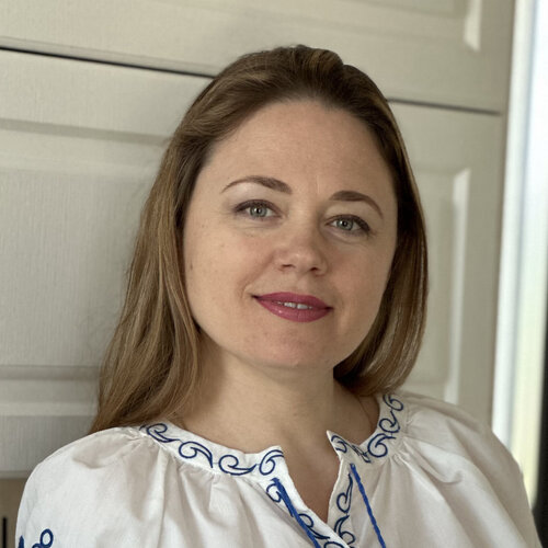Follow Julia Liubina on Singulart