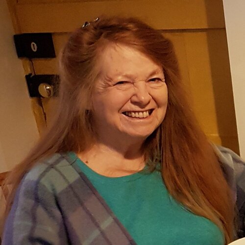 Follow MaryAnn Burton on Singulart