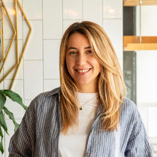 Folgen Sie Melis Duran auf Singulart