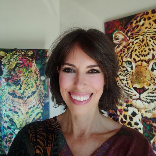 Follow Angie Whiting-Wright on Singulart