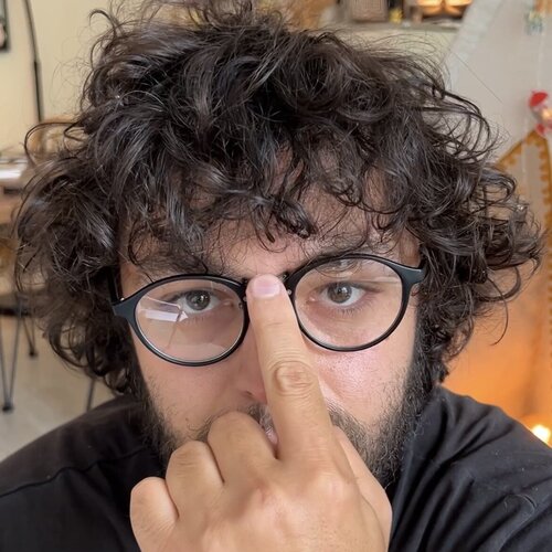 Sigue a Gio Manveli en Singulart