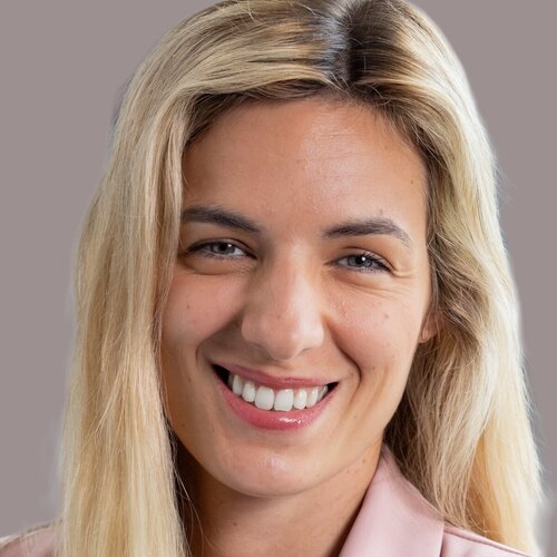 Follow Jessica Thaler on Singulart