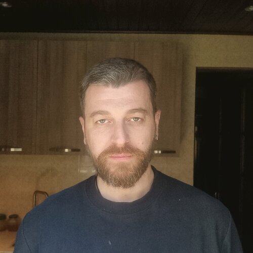 Sigue a Lasha Kikvadze en Singulart