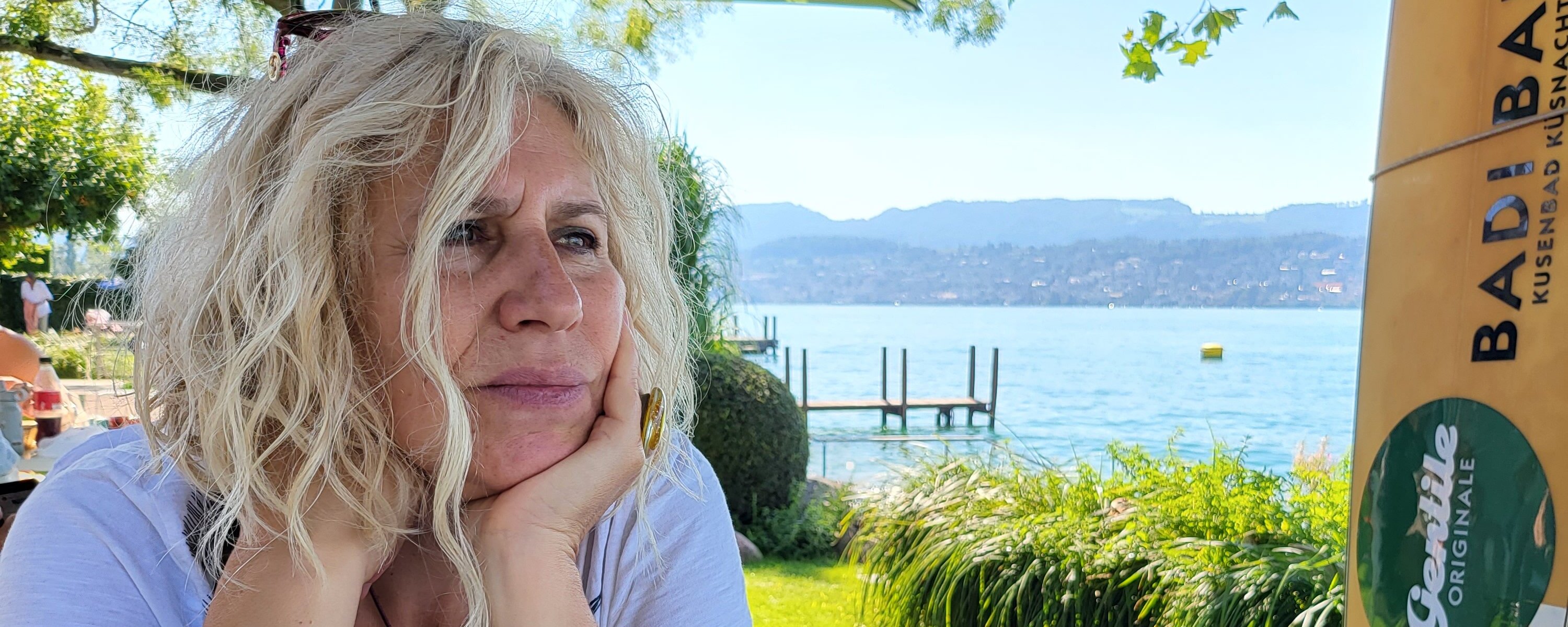 Exposición Art Bar Galería Granada - Kata Szücs