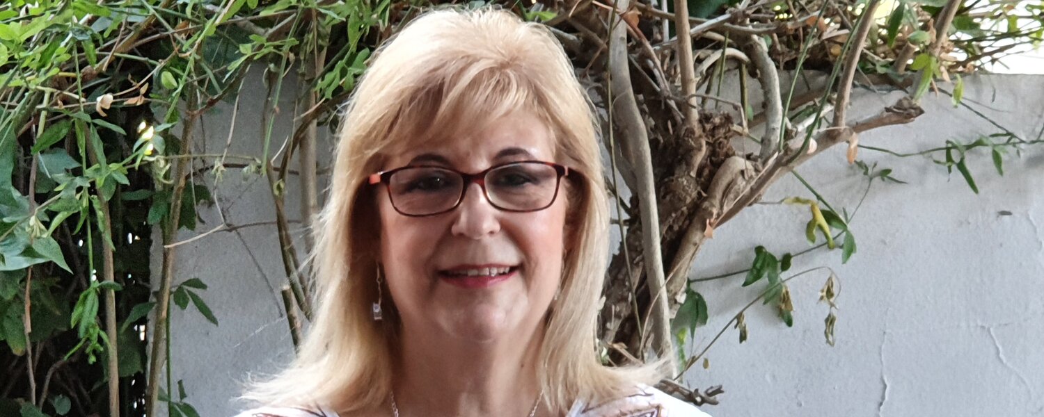 Lola López Girón Art for Sale