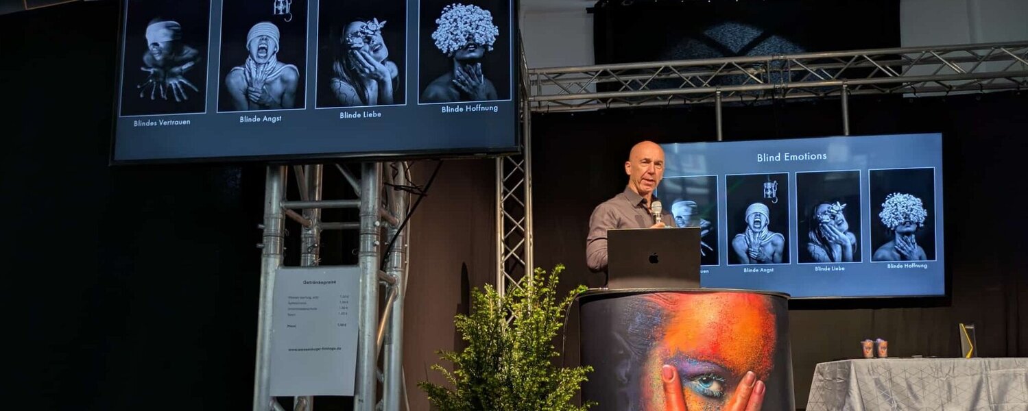 Ivan in Abstracts Opere d'arte in vendita