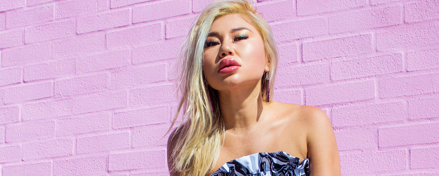 Dina Kabdolla Opere d'arte in vendita