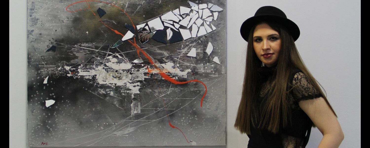 Özge Uzun Kunst te koop