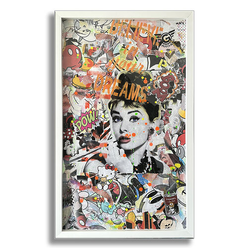 Audrey Hepburn Gold – Original Painting on Fine Art Paper par Gardani, Œuvre sur papier en vente sur Singulart