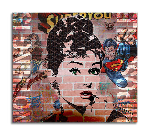 Audrey Wonder Woman -  Paper - Giclee print Limited Edition di Gardani, Stampa in vendita su Singulart