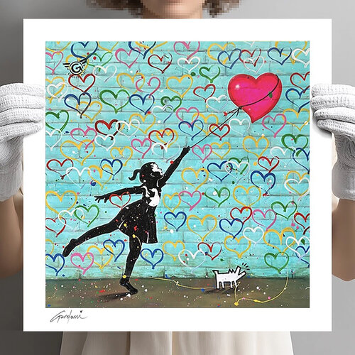 Hold my Heart -  Paper - Giclee print Limited Edition von Gardani, Druck kaufen auf Singulart